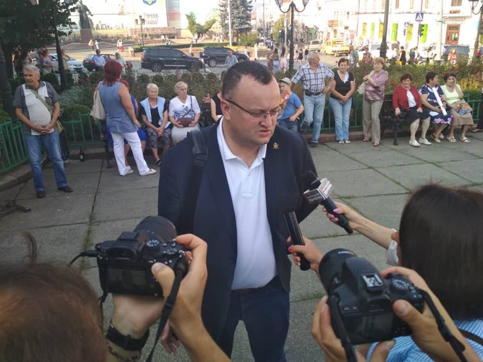 Петиція про повернення на посаду мера Чернівців набрала необхідну кількість голосів