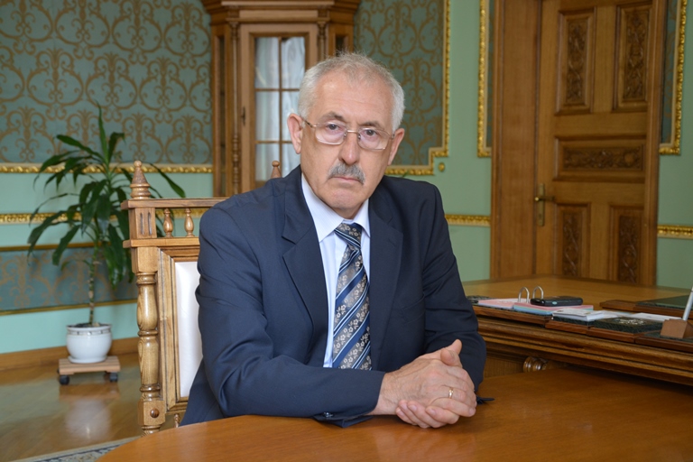 Голова Чернівецької ОДА засудив дії депутатів, котрі відправили у відставку мера