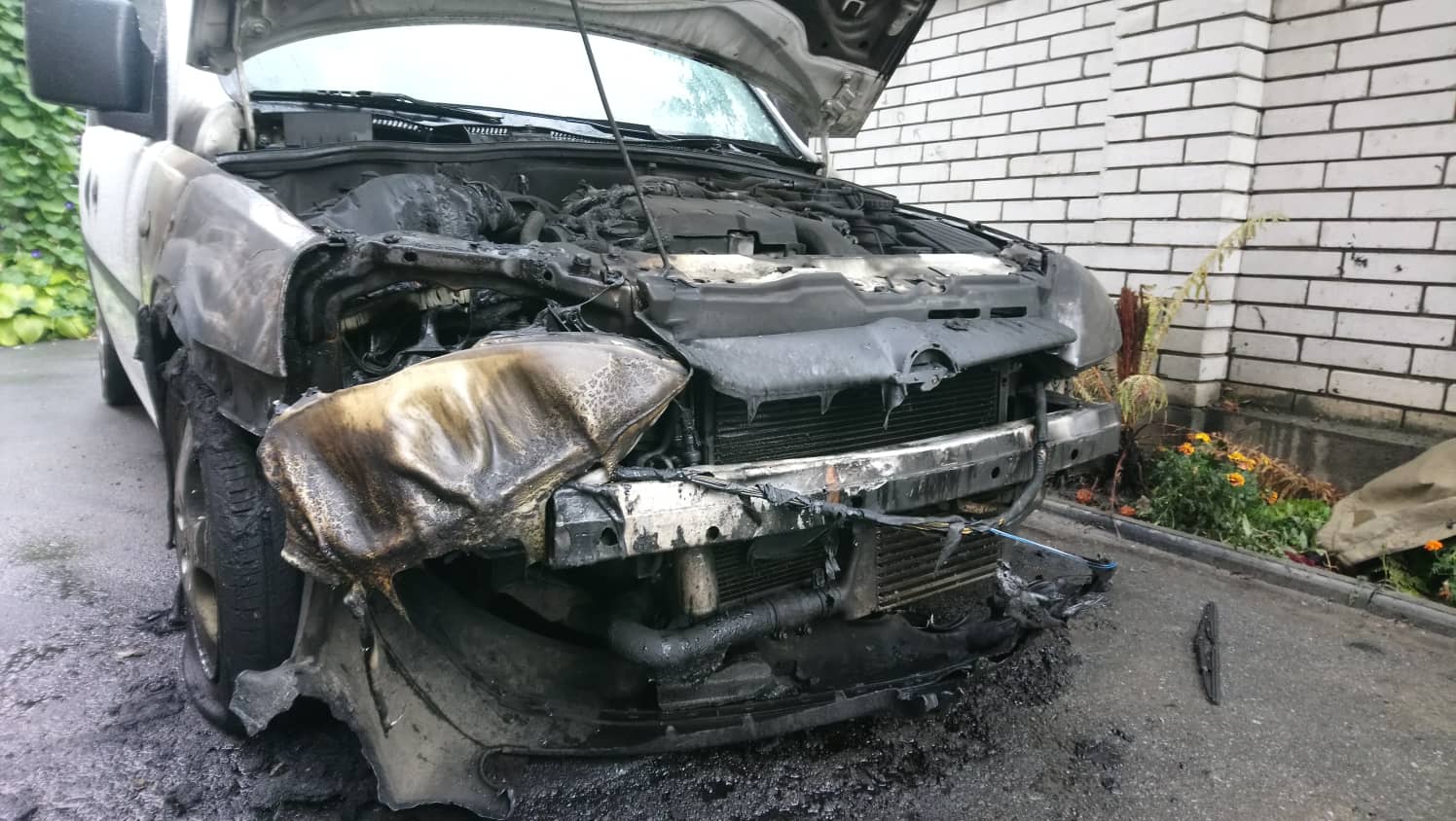 У Чернівцях спалили автівку начальника інспекції з благоустрою