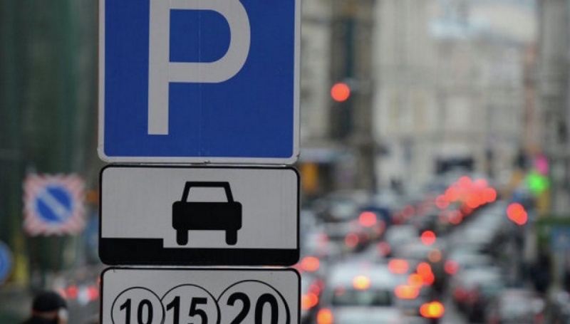 Від завтра вступають у дію нові правила паркування: що потрібно знати водіям