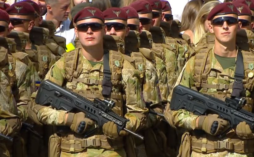 Військове вітання “Слава Україні!” парламент підтримав в першому читанні