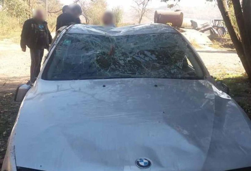 На Герцаївщині автівка перекинулася на дах: водій та пасажир живі