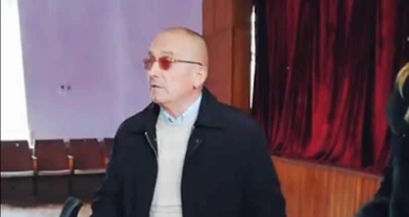 Причина в туалеті: голова села на Буковині повідомив, чому він проти приєднання до ОТГ