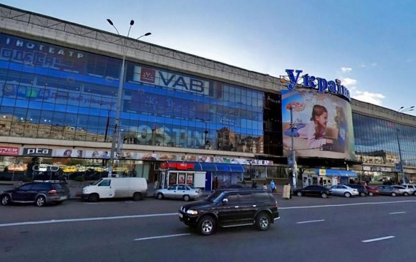 У Києві з торгового центру евакуювали 600 осіб через замінування