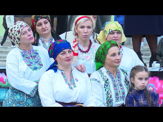 У Чернівцях розпочався фестиваль комедії “Золоті оплески Буковини”