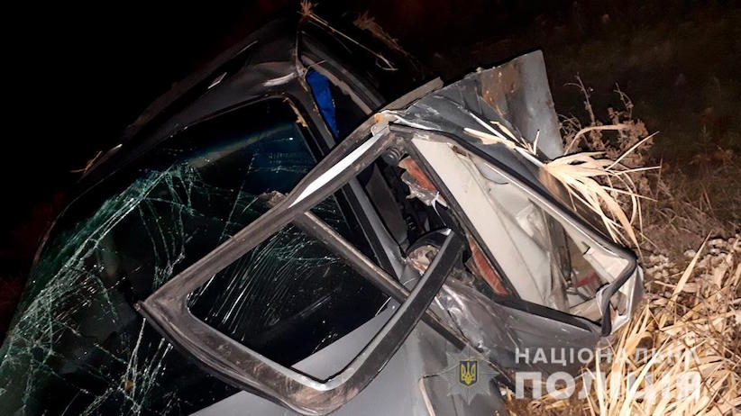 На Буковині перекинувся легковик: 24-річний водій загинув на місці
