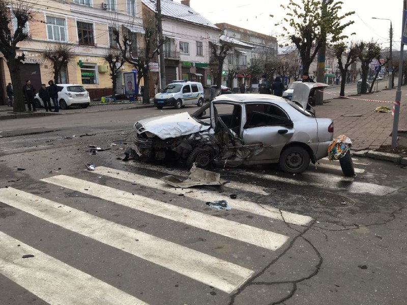 У Чернівцях в районі зупинки “Рязань” сталася ДТП з потерпілими – поліція