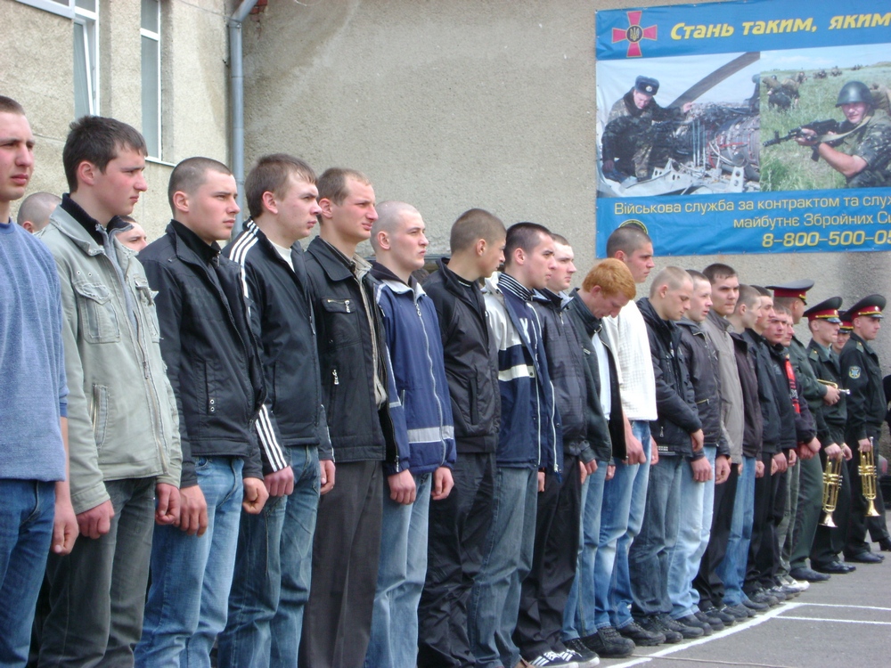 В Україні 1 квітня розпочнеться призов на строкову військову службу