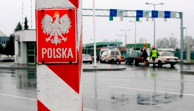 Польща забороняє в’їзд авто з російською реєстрацією