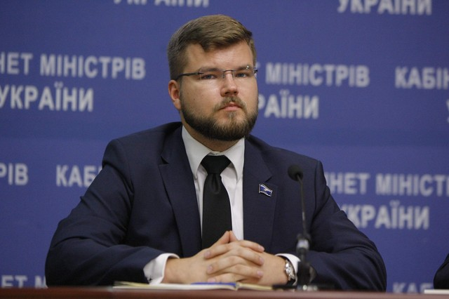 Кабмін призначив головою “Укрзалізниці” Євгена Кравцова