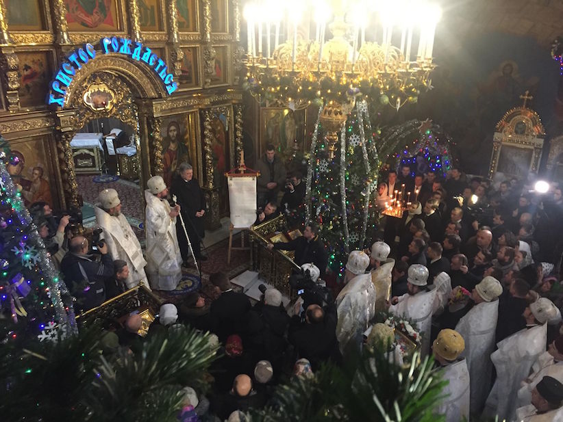 Вінниччина лідирує за кількістю парафій, які перейшли до Православної церкви України – Порошенко