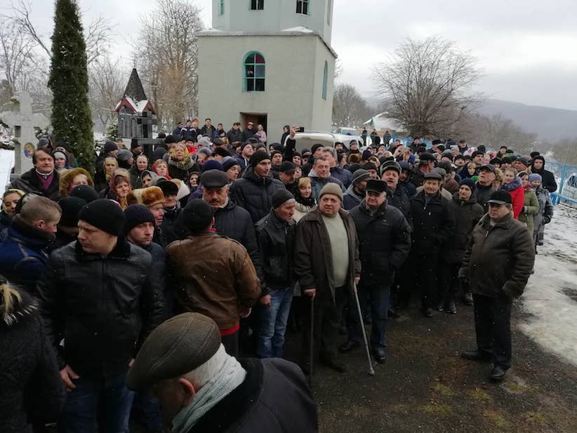 У Горошівцях на Буковині церковна громада проголосувала за перехід до ПЦУ (фото, відео)
