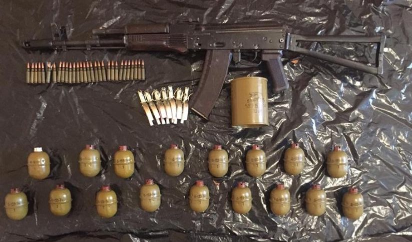 На Буковині військовий продавав зброю із зони ООС – СБУ
