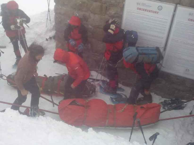 Рятувальна операція у Карпатах триває: четверо туристів досі залишаються в горах
