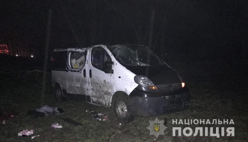 Водійка мікроавтобуса з’їхала у кювет: подробиці смертельної аварії на Буковині
