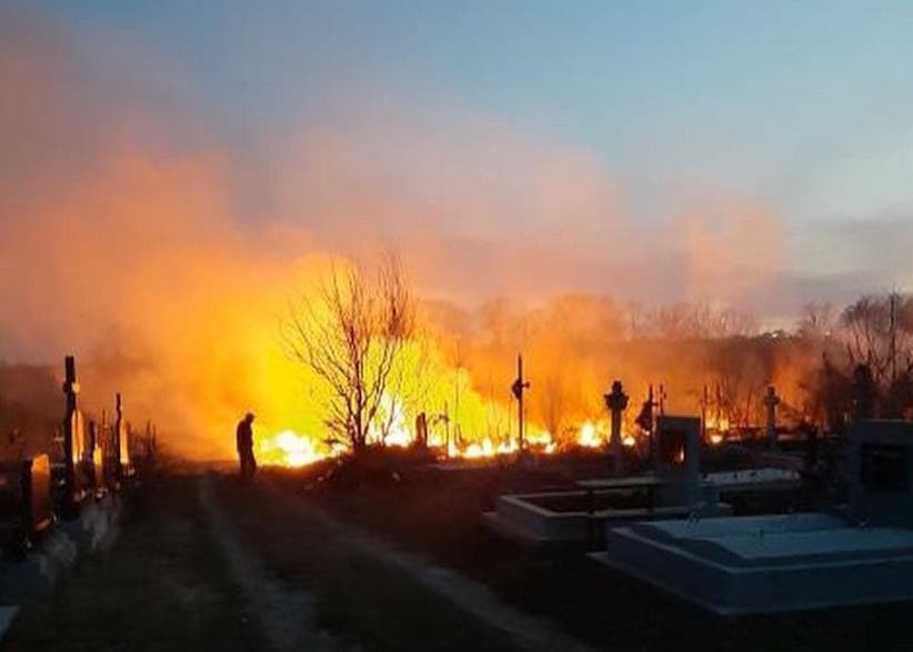 У Чернівцях пожежа на центральному кладовищі (фото, відео)