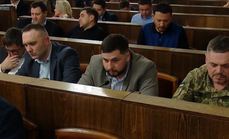 “Брудно і через коліно”: депутат про рішення міськради про надання земельної ділянки на Дзержика