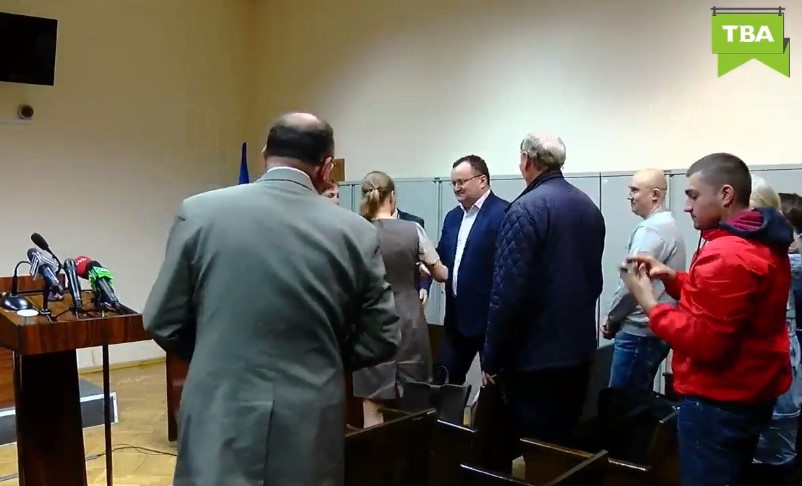 Суд поновив на посаді Чернівецького міського голову Олексія Каспрука