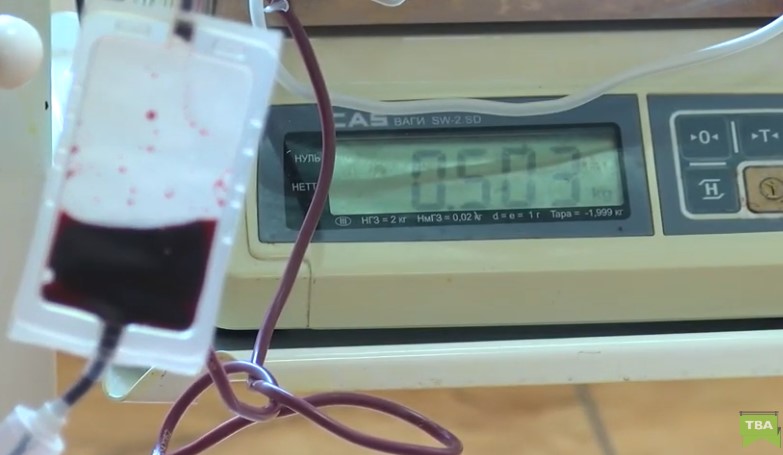 Здай кров – врятуй життя  Чернівецькі патрульні стали донорами крові