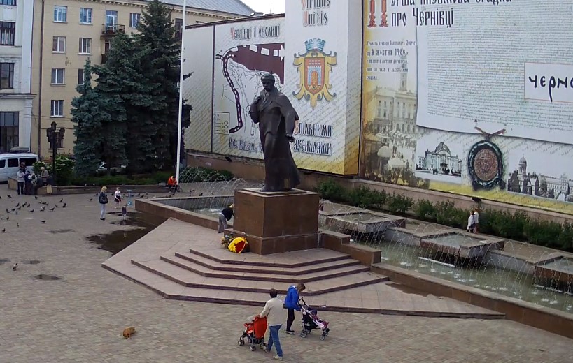 Завтра у Чернівцях відзначать річницю з дня перепоховання Шевченка