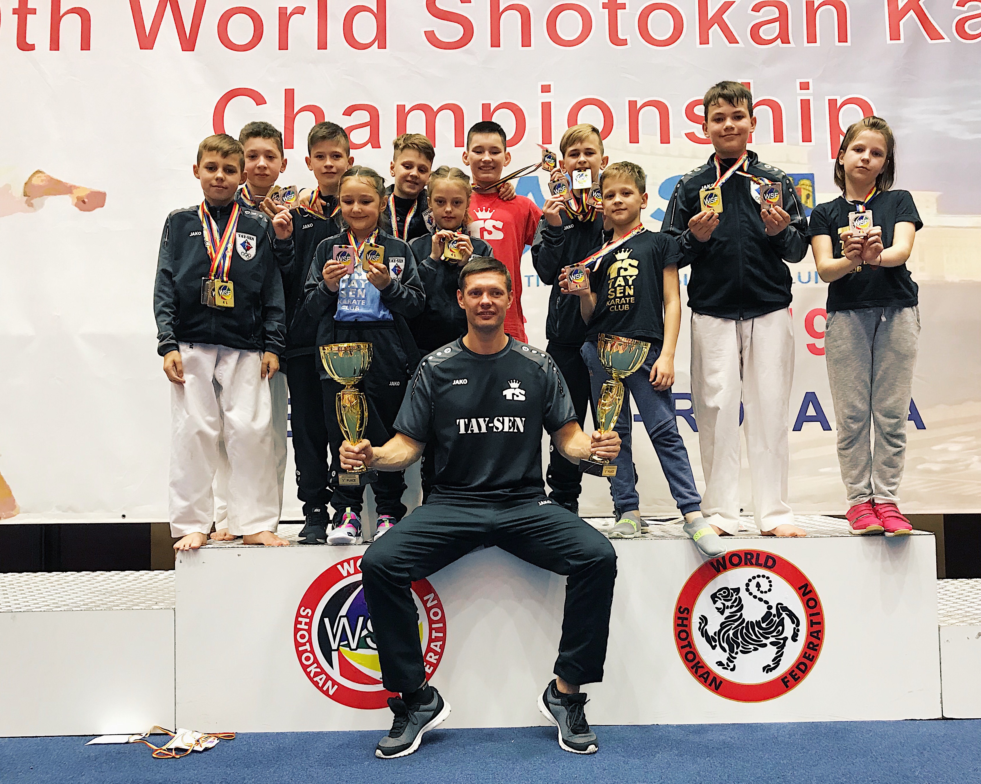 На Чемпіонаті світу з карате у Бухаресті чернівчани вибороли 35 медалей