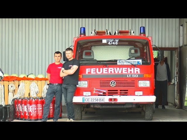 Парти та пожежний автомобіль.  На Хотинщину доставили гуманітарний вантаж із Німеччини
