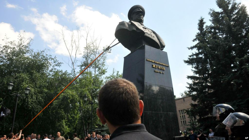Інститут національної пам’яті надіслав лист до ГПУ через встановлений пам’ятник Жукову
