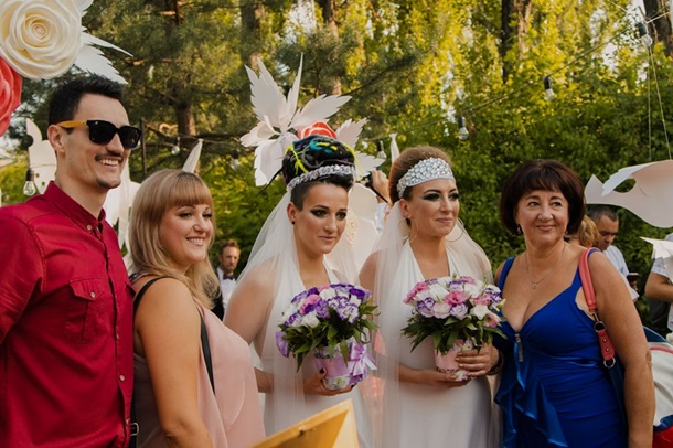 В Україні відбулося перше одностатеве весілля (фото)