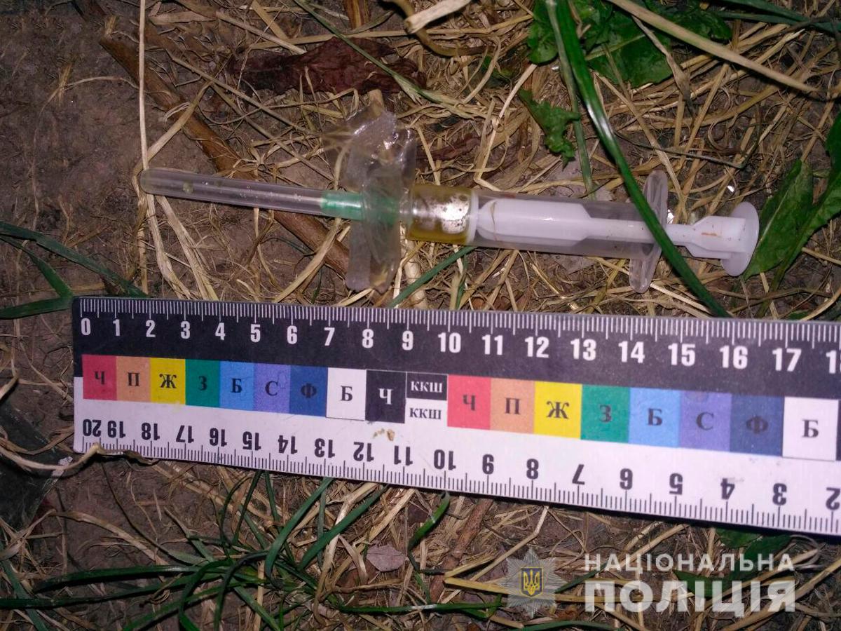 У Новодністровську поліцейські вилучили наркотики у жителя Хмельниччини