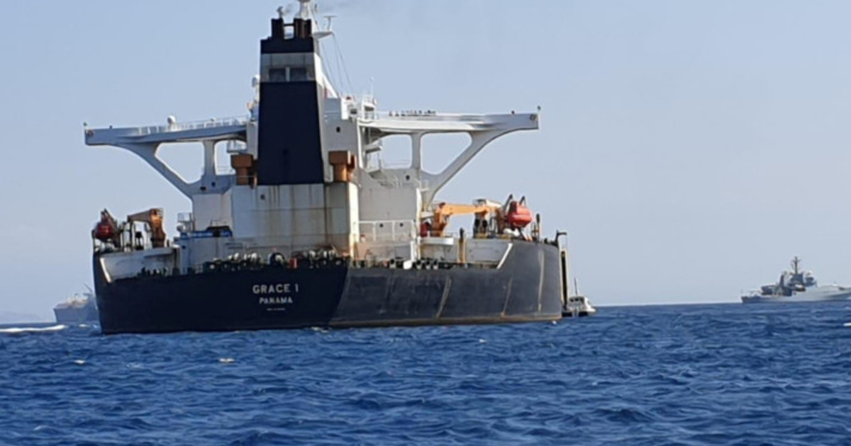 Верховний суд Гібралтару дозволив владі затримати танкер, який прямував до Сирії, ще на 2 тижні