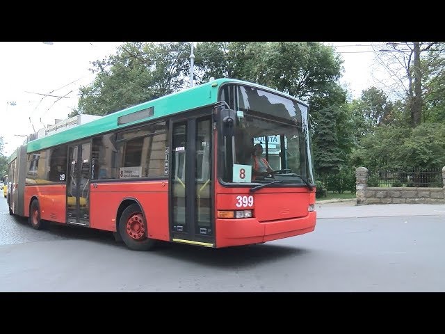 Чотири з десяти вживаних тролейбусів зі Швейцарії прибули до Чернівців