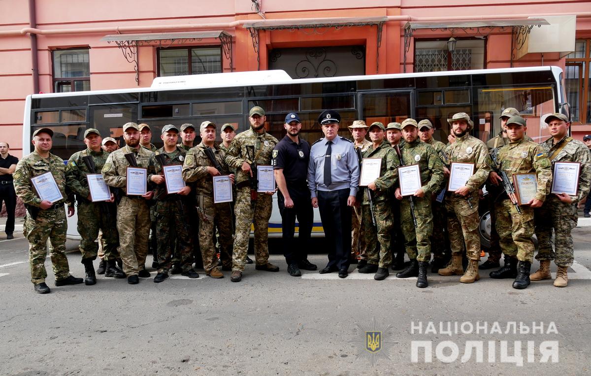 Буковинські поліцейські повернулися із зони операції Об’єднаних сил (фото, відео)