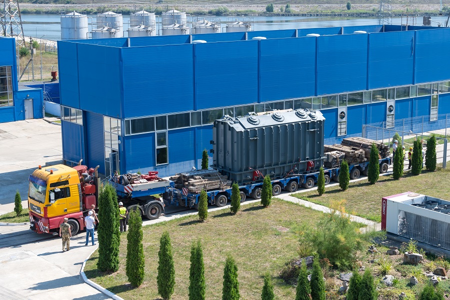 На Дністровську ГАЕС прибув надпотужний трансформатор (фото)