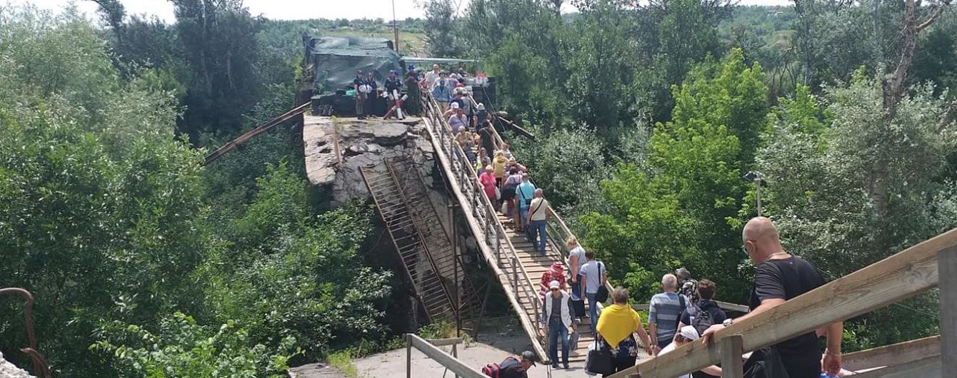 США закликають Росію завершити розмінування біля мосту у Станиці Луганській