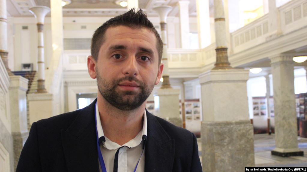 Арахамія заявив, що не підтримує роботу в ДБР колишнього адвоката Януковича