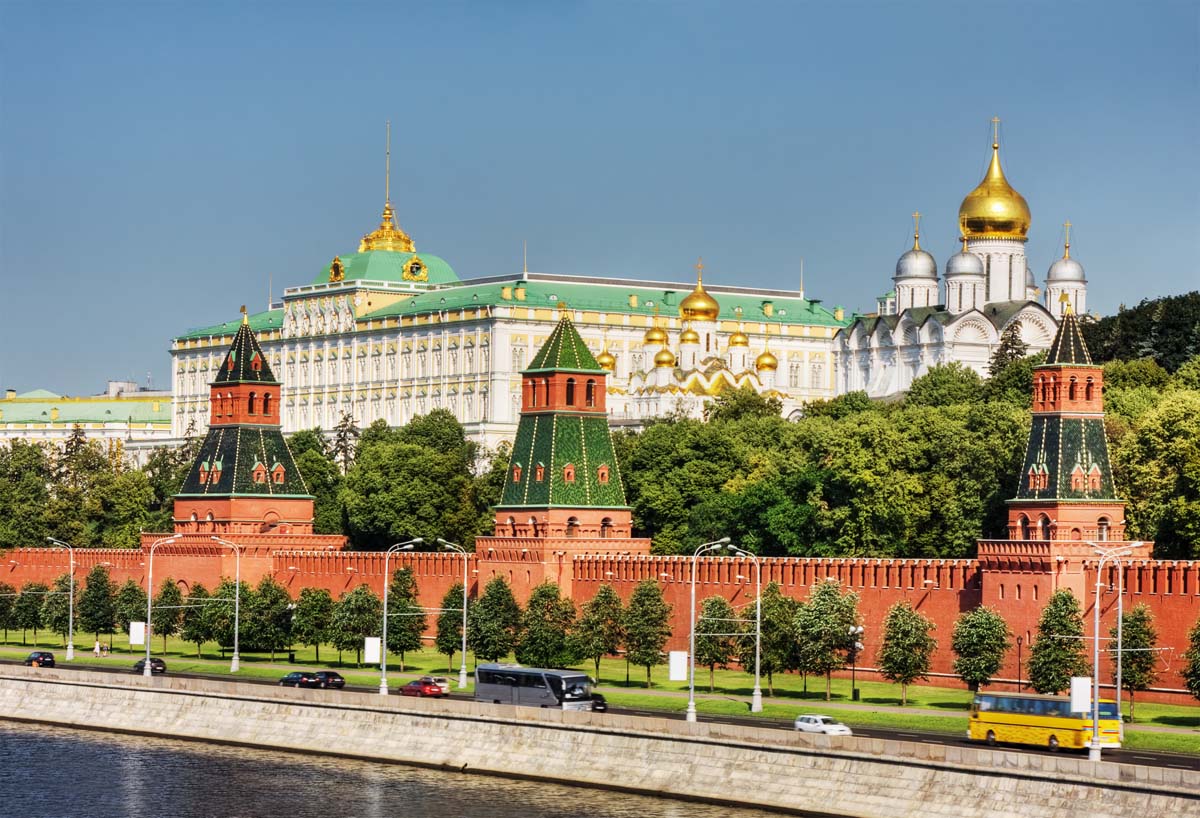 Кремль вирішив запросити Зеленського до Москви на парад