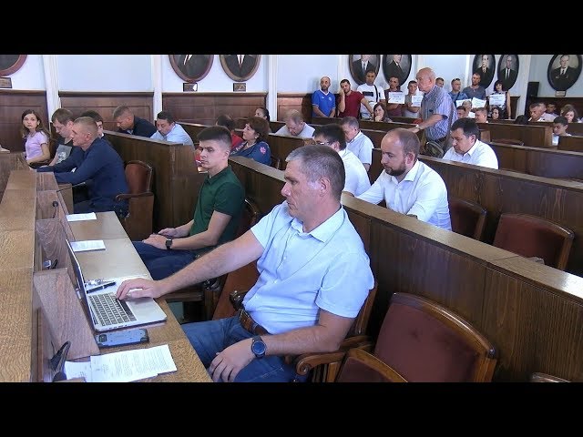 Депутати Чернівецької міської ради знову саботують земельні питання