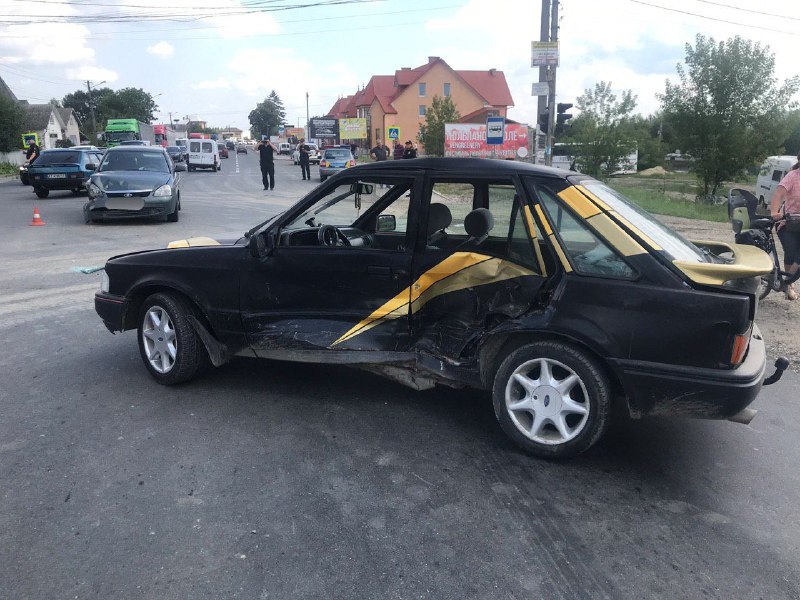 У Мамаївцях знову сталася ДТП: постраждав один з водіїв