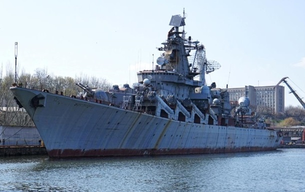 Абромавічус пропонує продати ракетний крейсер “Україна”