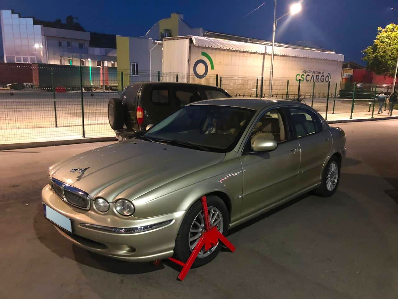 На “Порубному” виявили автомобіль Jaguar, який розшукували правоохоронці з Румунії