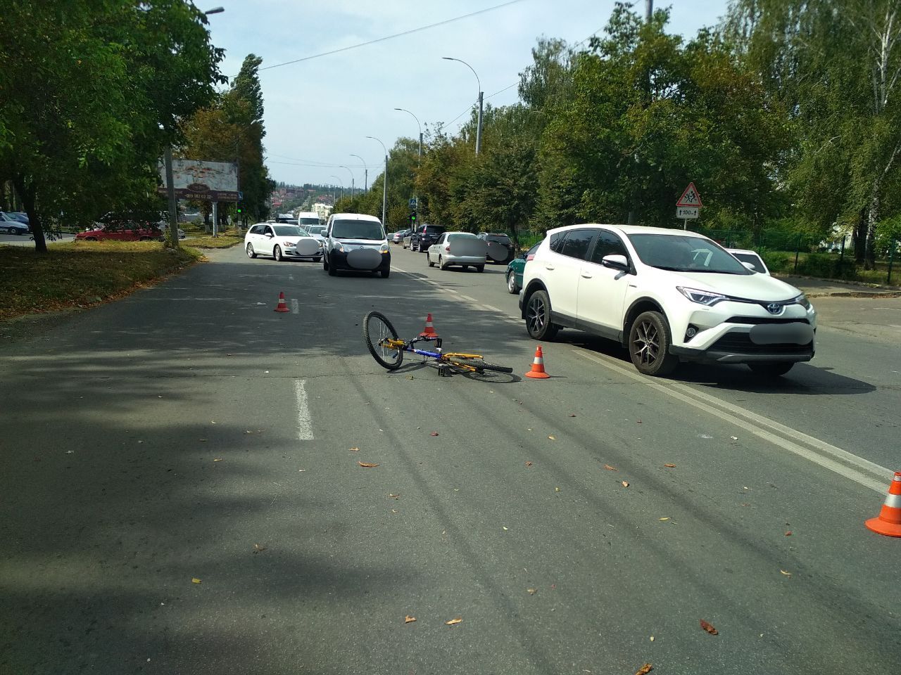 У Чернівцях 10-річний велосипедист потрапив під колеса автівки