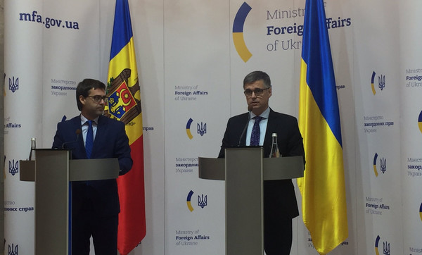 Україна та Молдова обговорили можливість перетину кордону за внутрішніми ID-картками