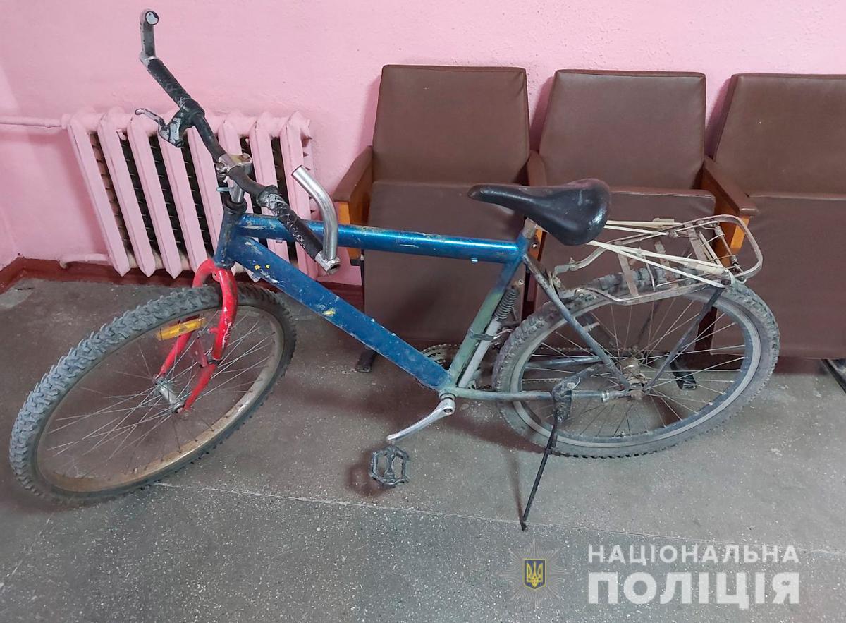 На Кельменеччині поліцейські оперативно розшукали викрадений велосипед