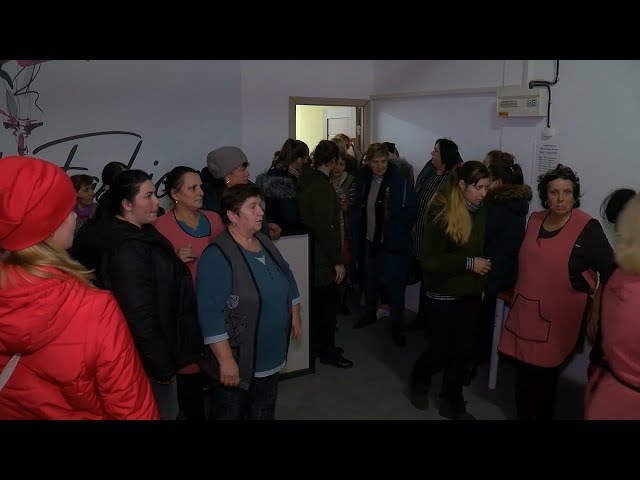 Понад 80 працівників швейної фірми у Чернівцях скаржаться на затримку заробітної плати