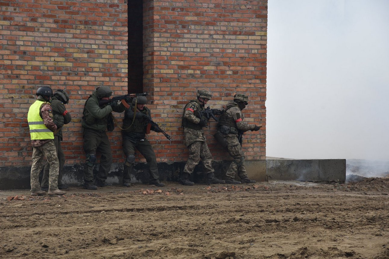 Українські армійці вчитимуться вести бої у місті: вже збудували тренувальну базу