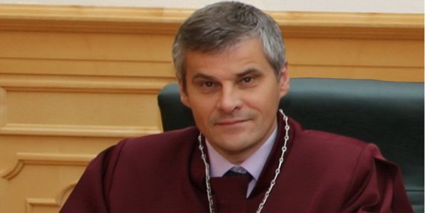 Суддя Конституційного суду Мельник подав у відставку, – ЗМІ