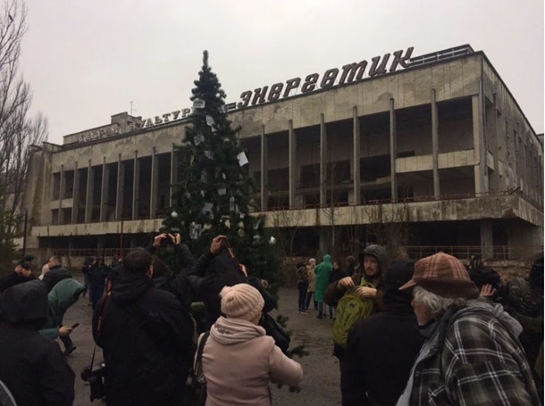 В місті Прип’ять вперше за 33 роки встановили ялинку