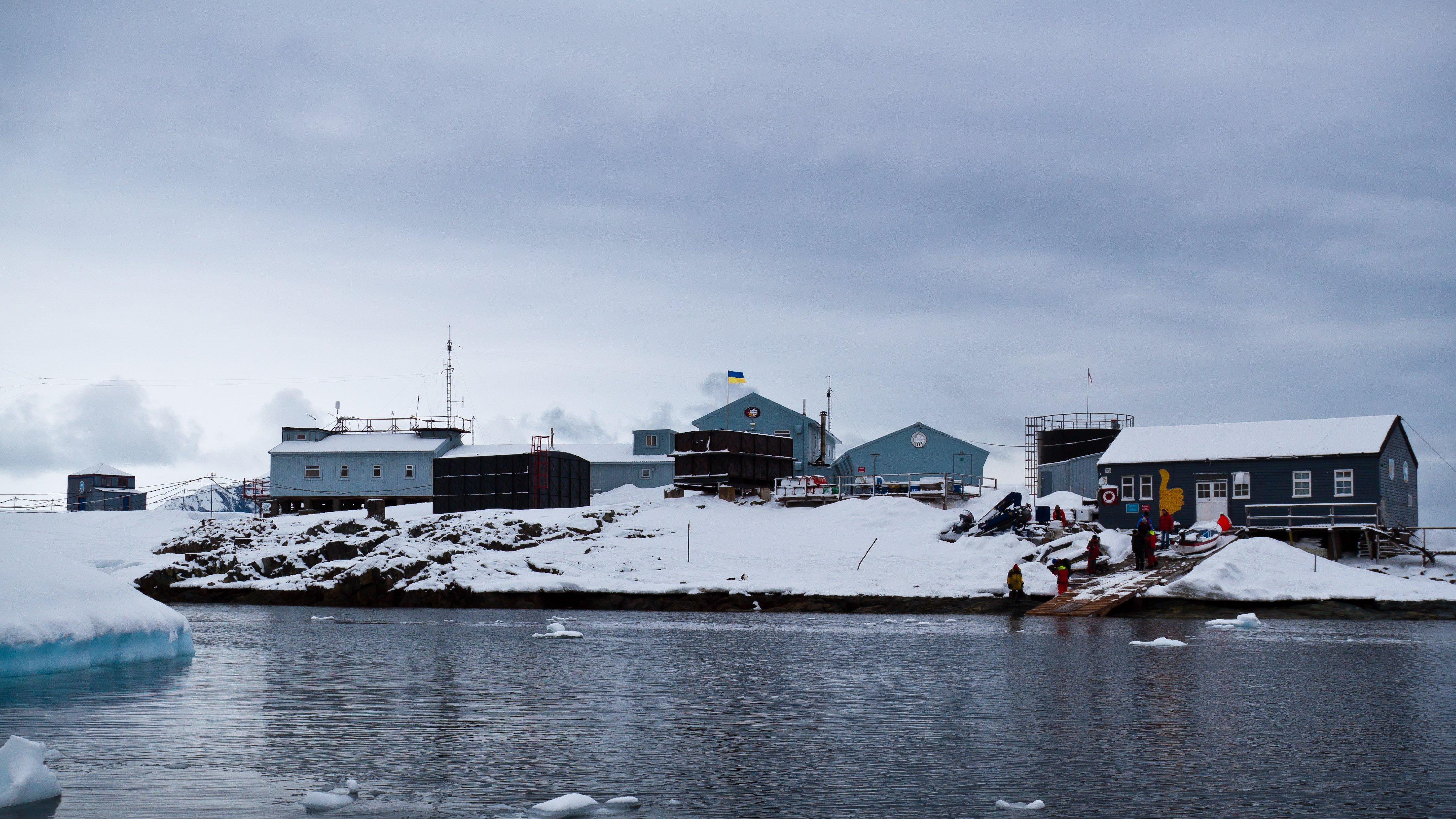Україна відправляє до Антарктиди наймолодшу експедицію – середній вік полярників 37 років