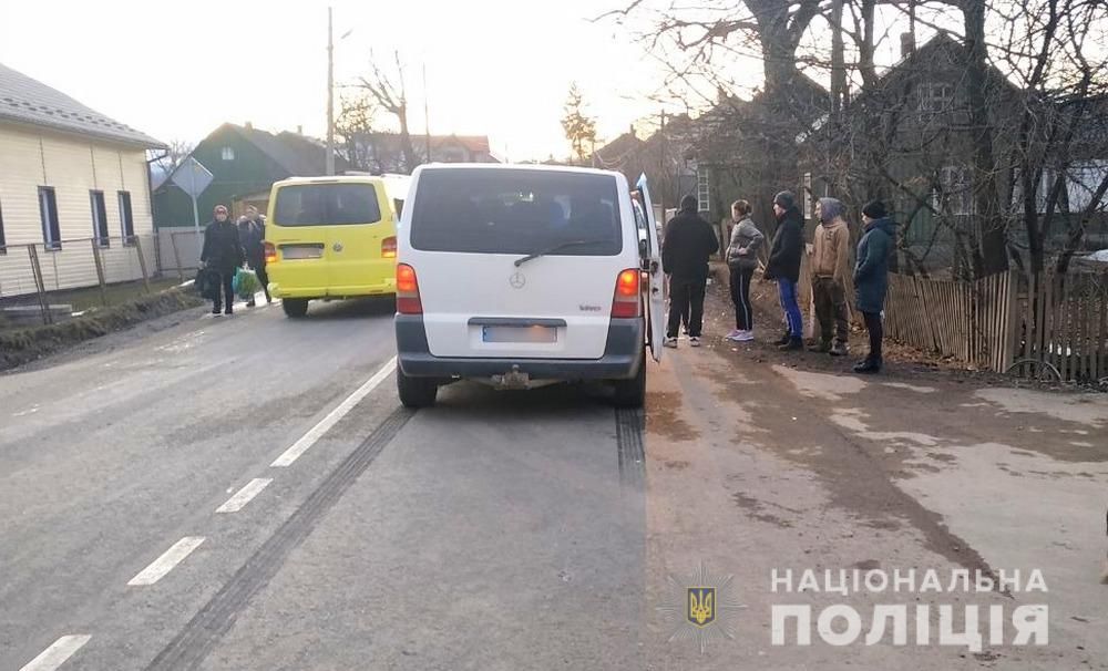 У Сторожинецькому районі водій збив велосипедиста: постраждалий у лікарні