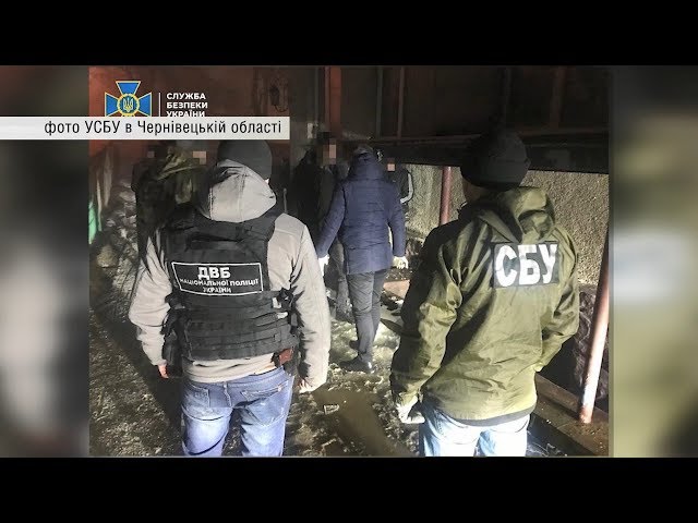 Лейтенанта поліції, якого затримали за збут наркотиків у Чернівцях, звільнили